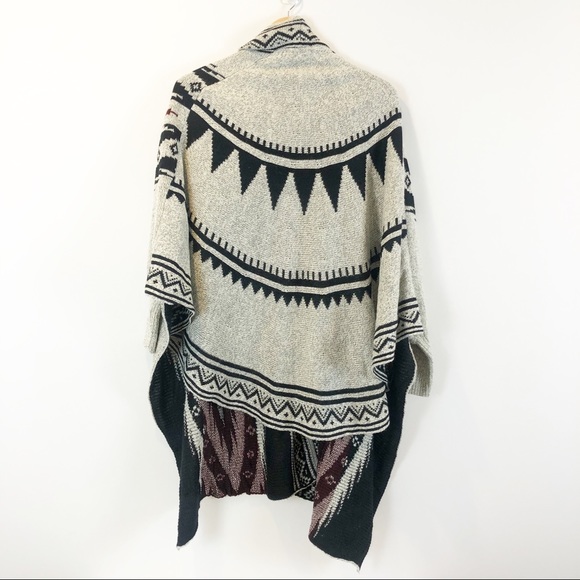 My Beloved Aztec Print Shrug - Picture 6 of 6